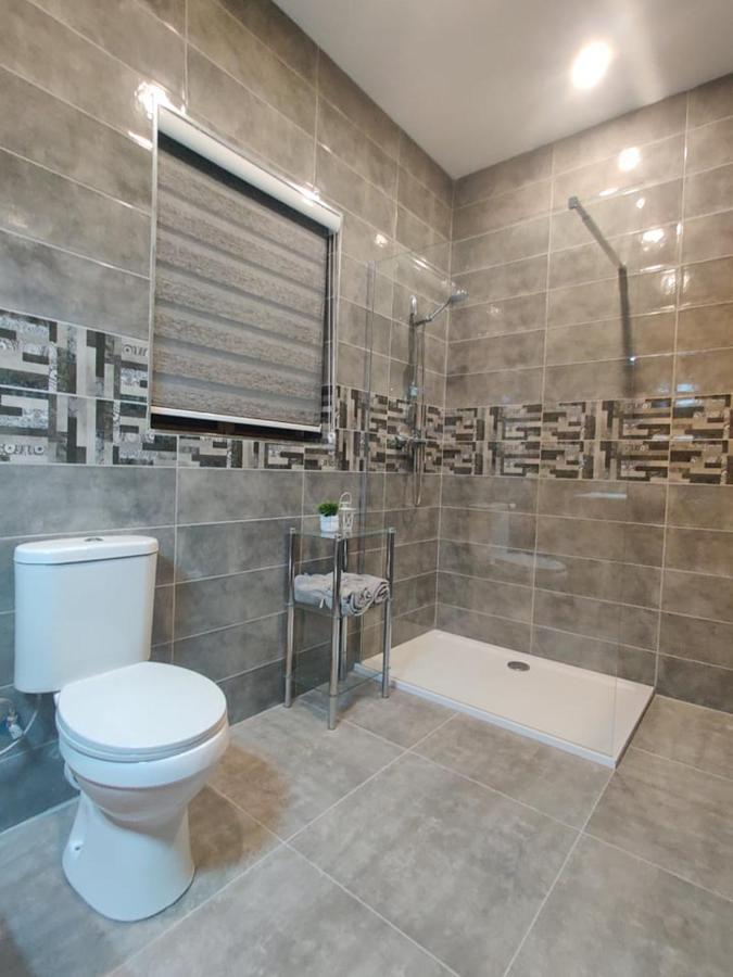 Close To Airport, Double Bedroom, Sofa-Bed, Private Bathroom For Adults And Children Aged 10 And Over Only Gudja Exterior foto