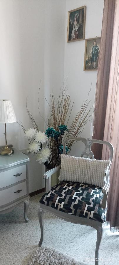 Close To Airport, Double Bedroom, Sofa-Bed, Private Bathroom For Adults And Children Aged 10 And Over Only Gudja Exterior foto