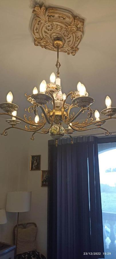Close To Airport, Double Bedroom, Sofa-Bed, Private Bathroom For Adults And Children Aged 10 And Over Only Gudja Exterior foto