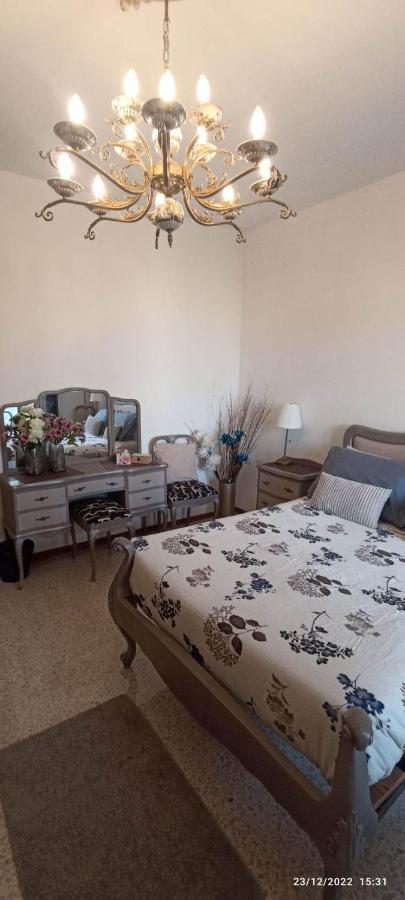 Close To Airport, Double Bedroom, Sofa-Bed, Private Bathroom For Adults And Children Aged 10 And Over Only Gudja Exterior foto